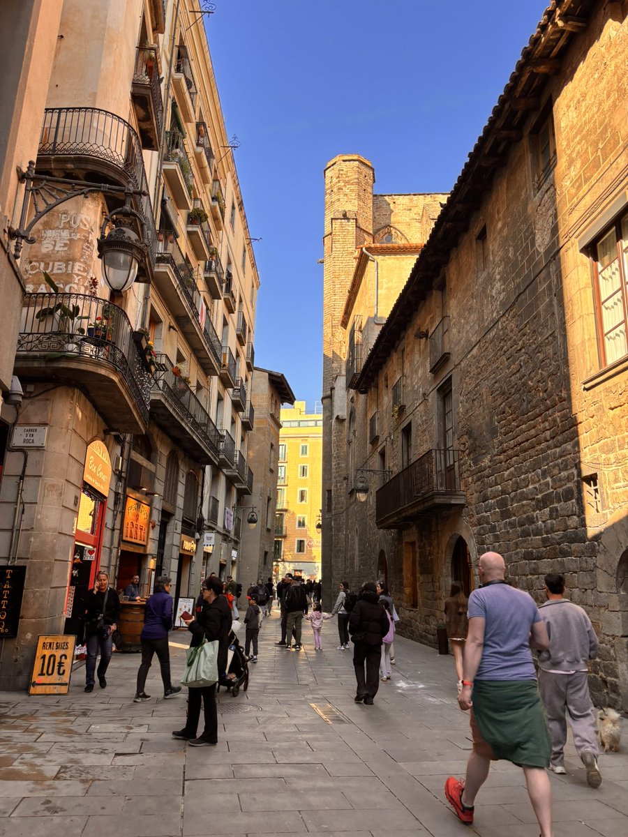 Invia Kuroiro tweet media