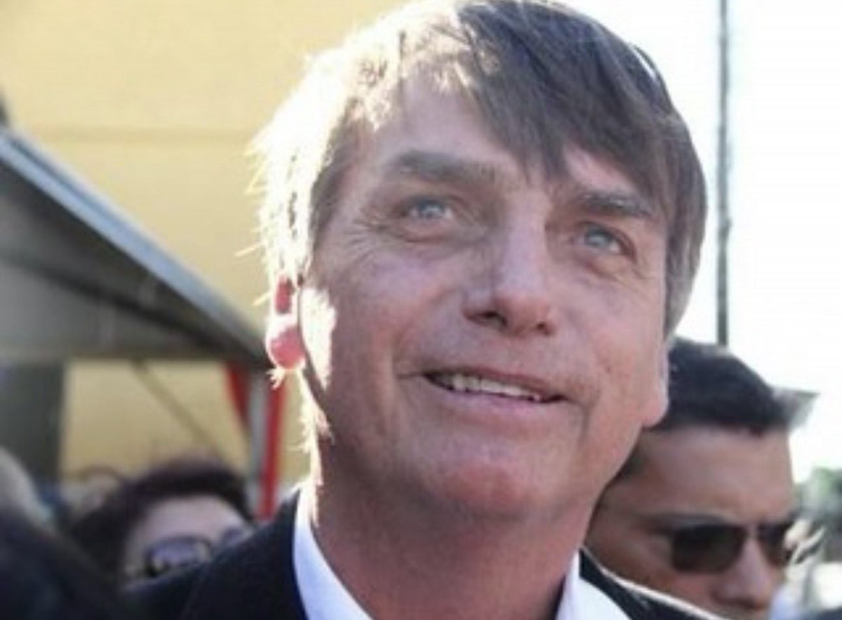 Carlos Bolsonaro tweet media