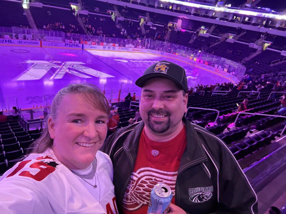 ibleedgreen007's tweet photo. At the @thepwhlofficial game with my wife.  Looks like it’s almost sold out.  Great Energy.  Looking forward to a great game between Montreal and Ottawa. https://t.co/s7ua3xeg1B