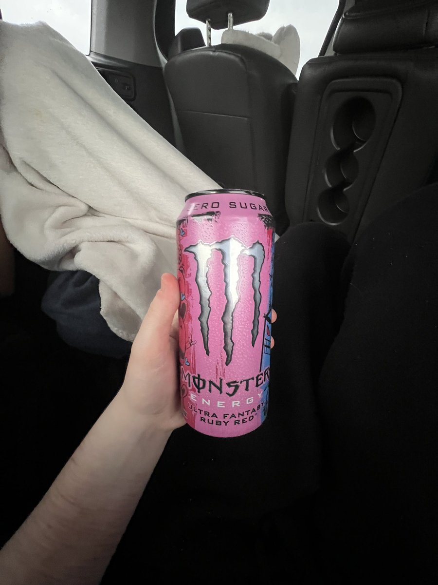 vel ᡣ𐭩 tweet media