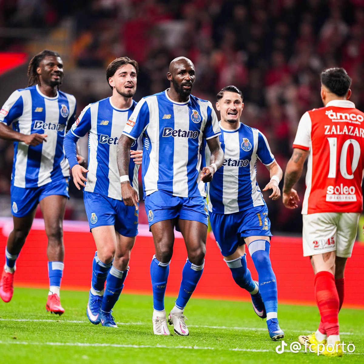 Brasão Abençoado tweet media