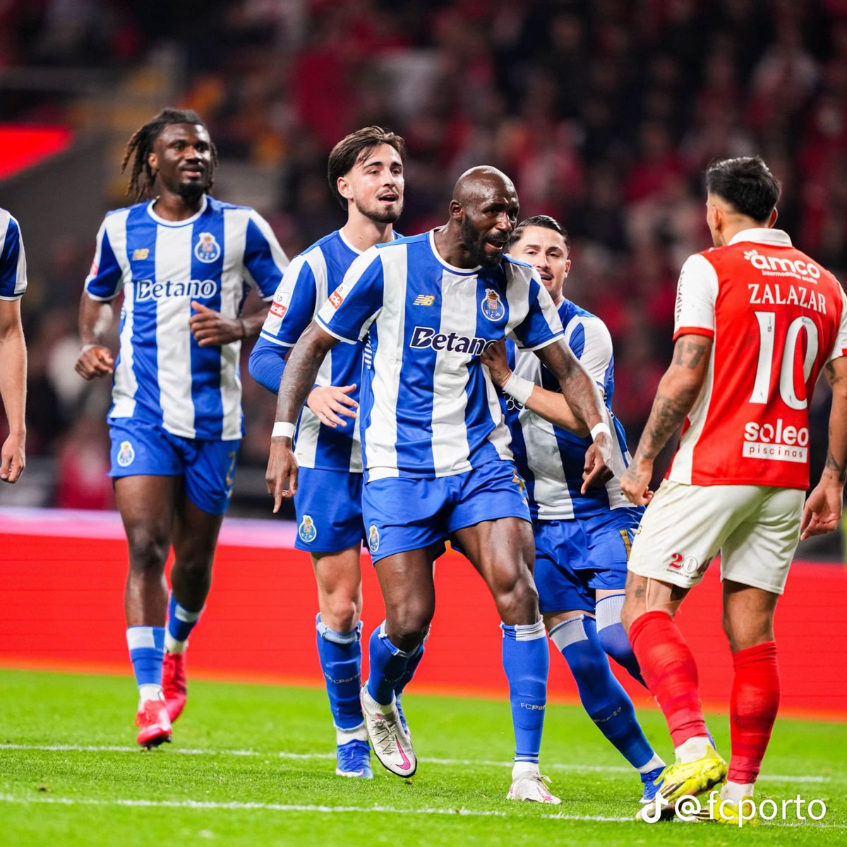 Brasão Abençoado tweet media