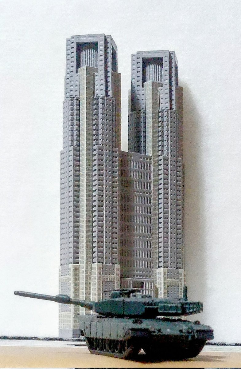 カプリコン tweet media