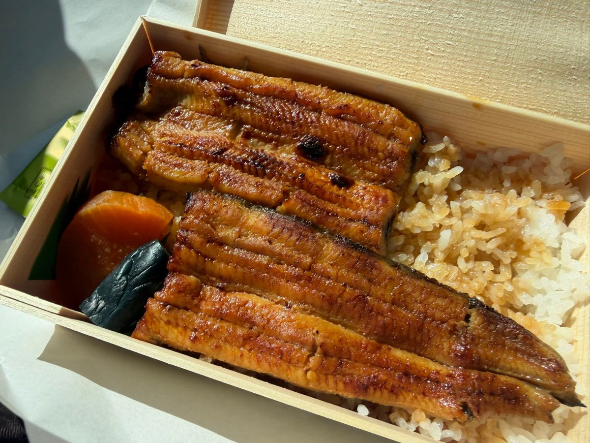 ^^𝕋𝕆𝕆ℕ​ 𝕊.​^^ tweet media