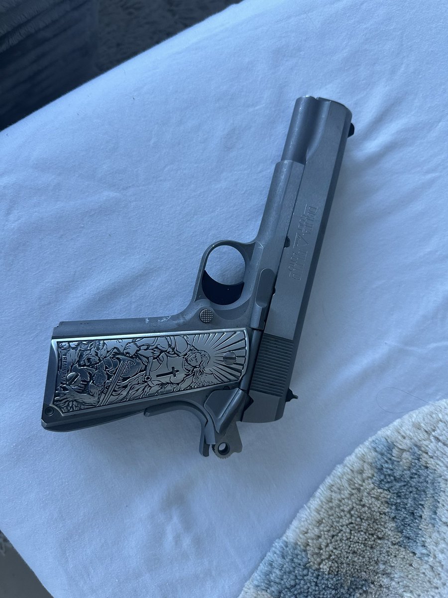 Rob V 🇺🇸 🦅 🎸 tweet media