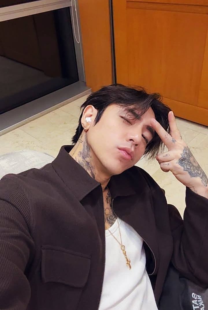 ▸ 𝙋𝙡𝙖𝙮 .ᐟ 𝘮𝘪𝘤𝘩𝘪。🐈 tweet media