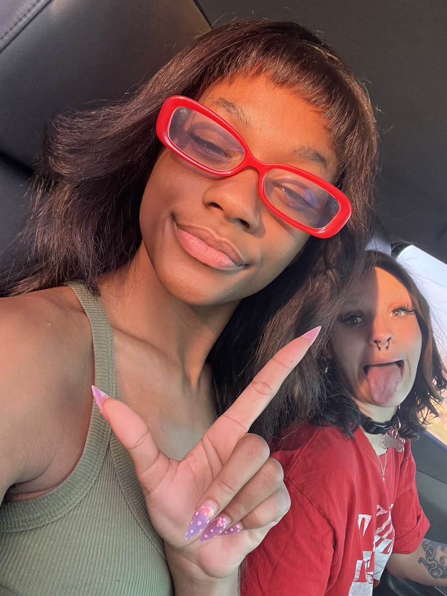 Mother Winnie tweet media