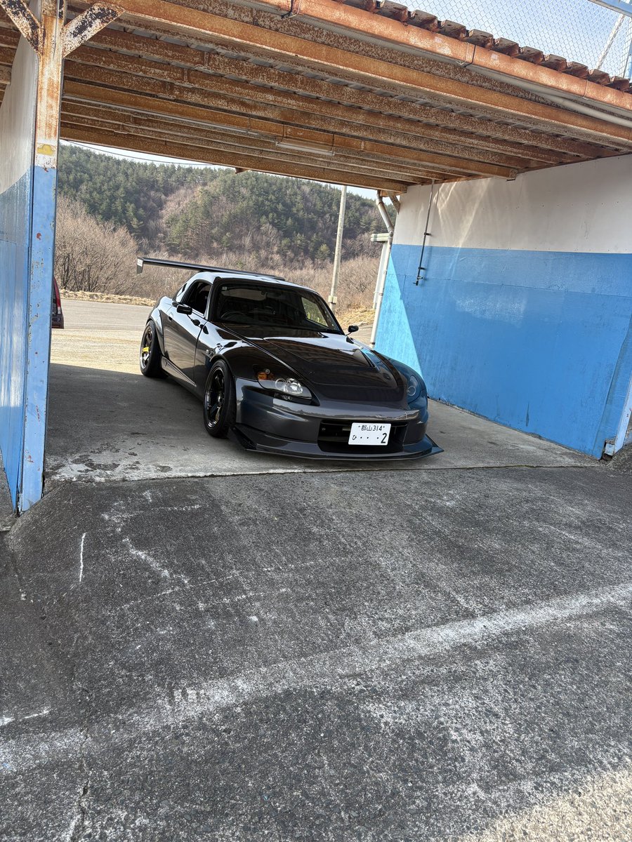 ninitomo2's tweet photo. 誰も居ないわ😇 https://t.co/TyAqoGBE8M