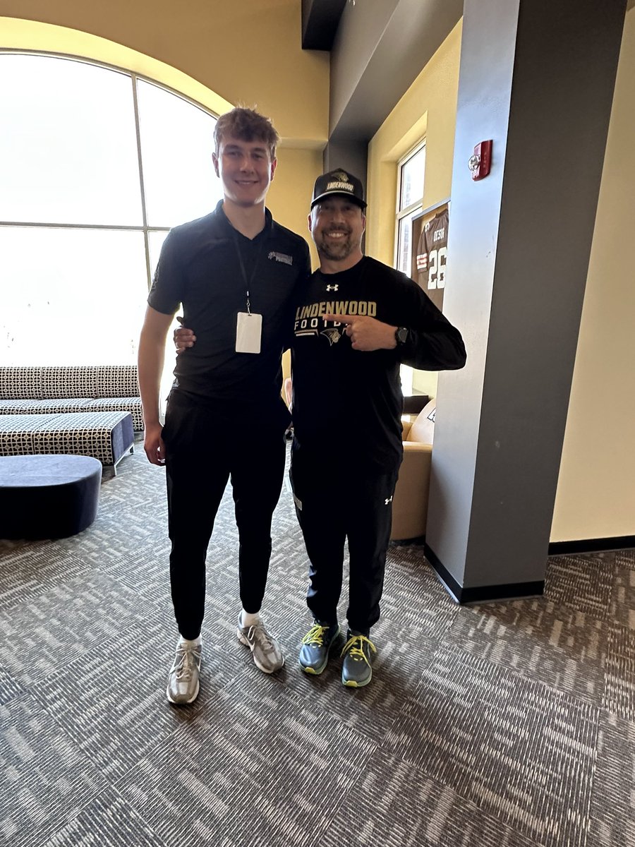 Warren Schweitzer tweet media