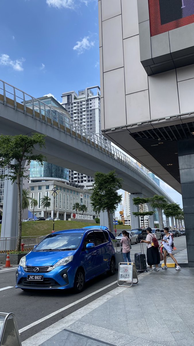 maya kuliahan tweet media