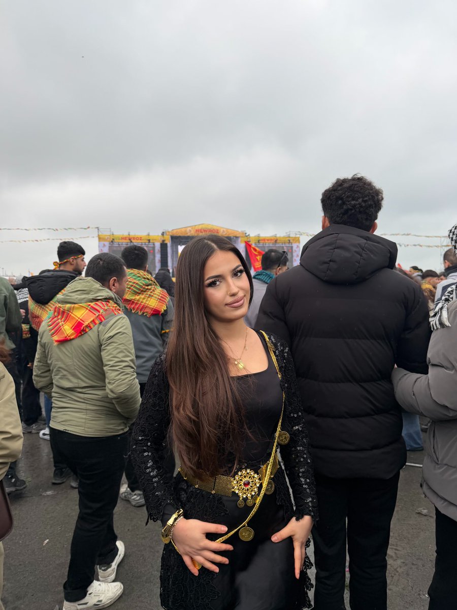 faydanema's tweet photo. newroza gêle kurd pîroz be 🤍 https://t.co/Nb3JoMhlfl