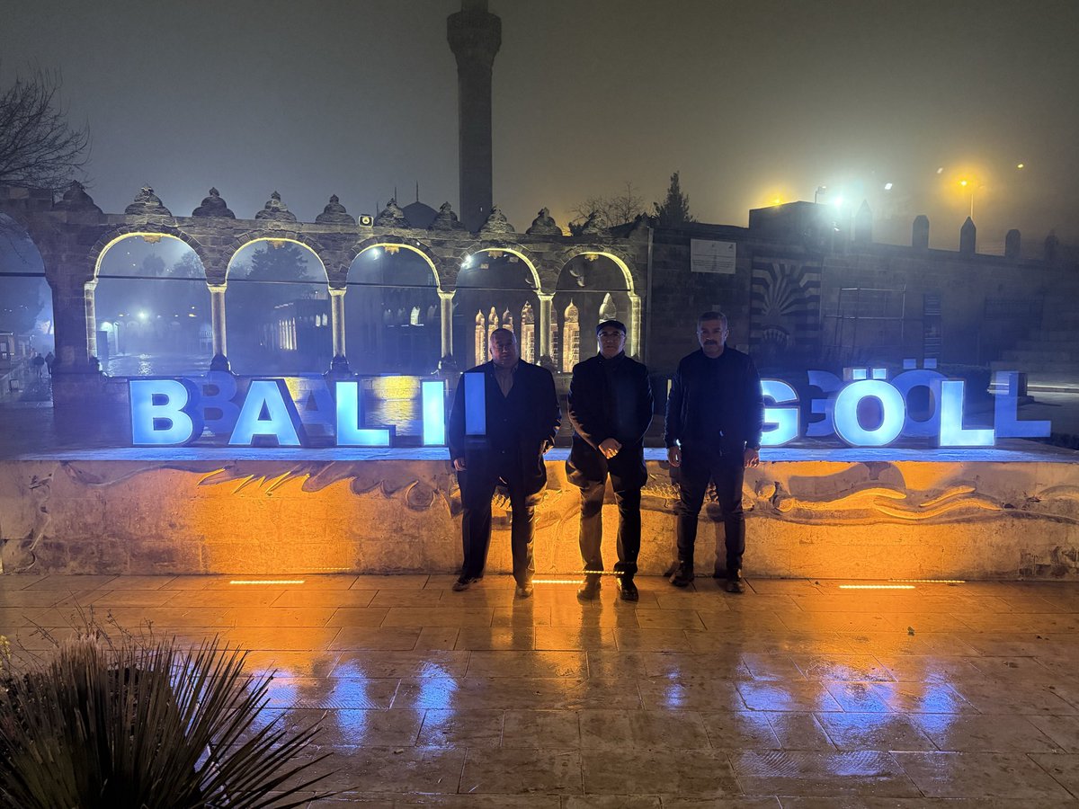 MTanal's tweet photo. Şanlıurfa’daki saha çalışmamızı bu saatte tamamladık.

Eyyübiye ilçemizde selin yarattığı tabloyu yerinde inceledik.
Gördüğümüz manzara açık: 
Bu bir doğa olayı değil, ihmaller zinciridir.

Vatandaşımız yalnız değildir.
Bu sorunun takipçisi olacağız.

Herkese iyi geceler. https://t.co/KpDlvTKjqd