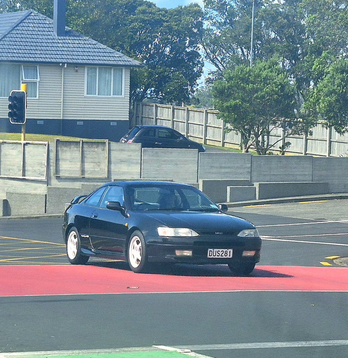 ⚆⚆⚆ tweet media