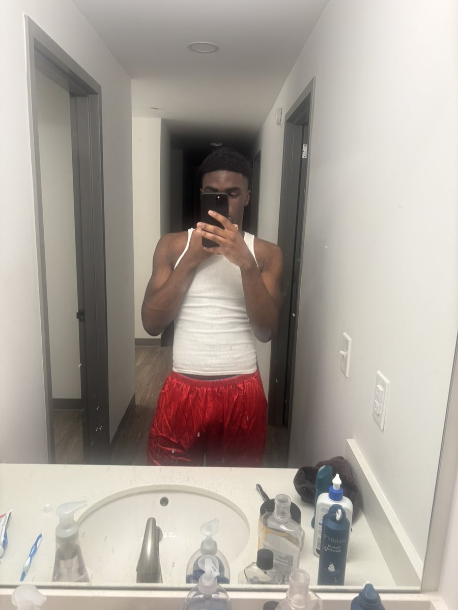 Vonthoughts tweet media