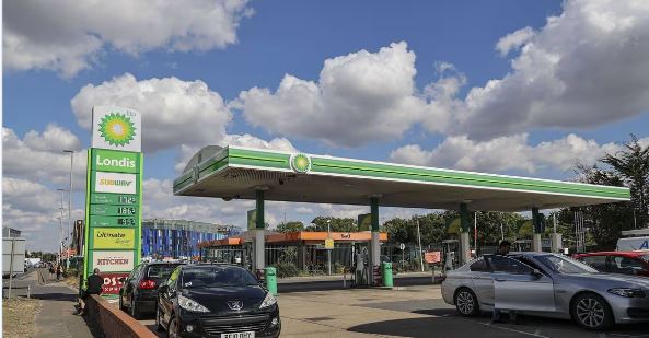 The Mirror tweet media