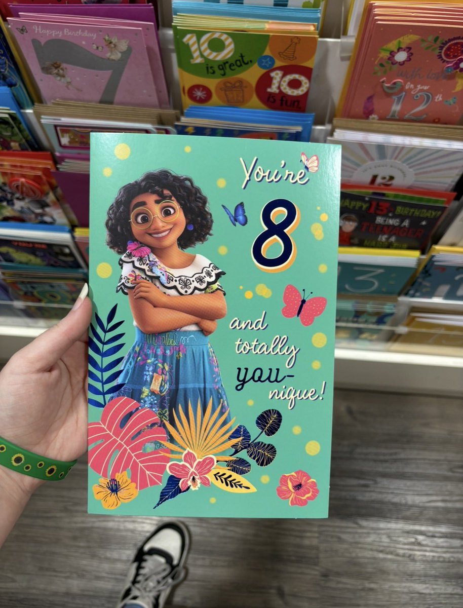 Official_Carbelashipper tweet media