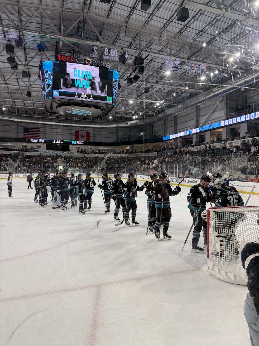 lisa 🦈🏒 tweet media