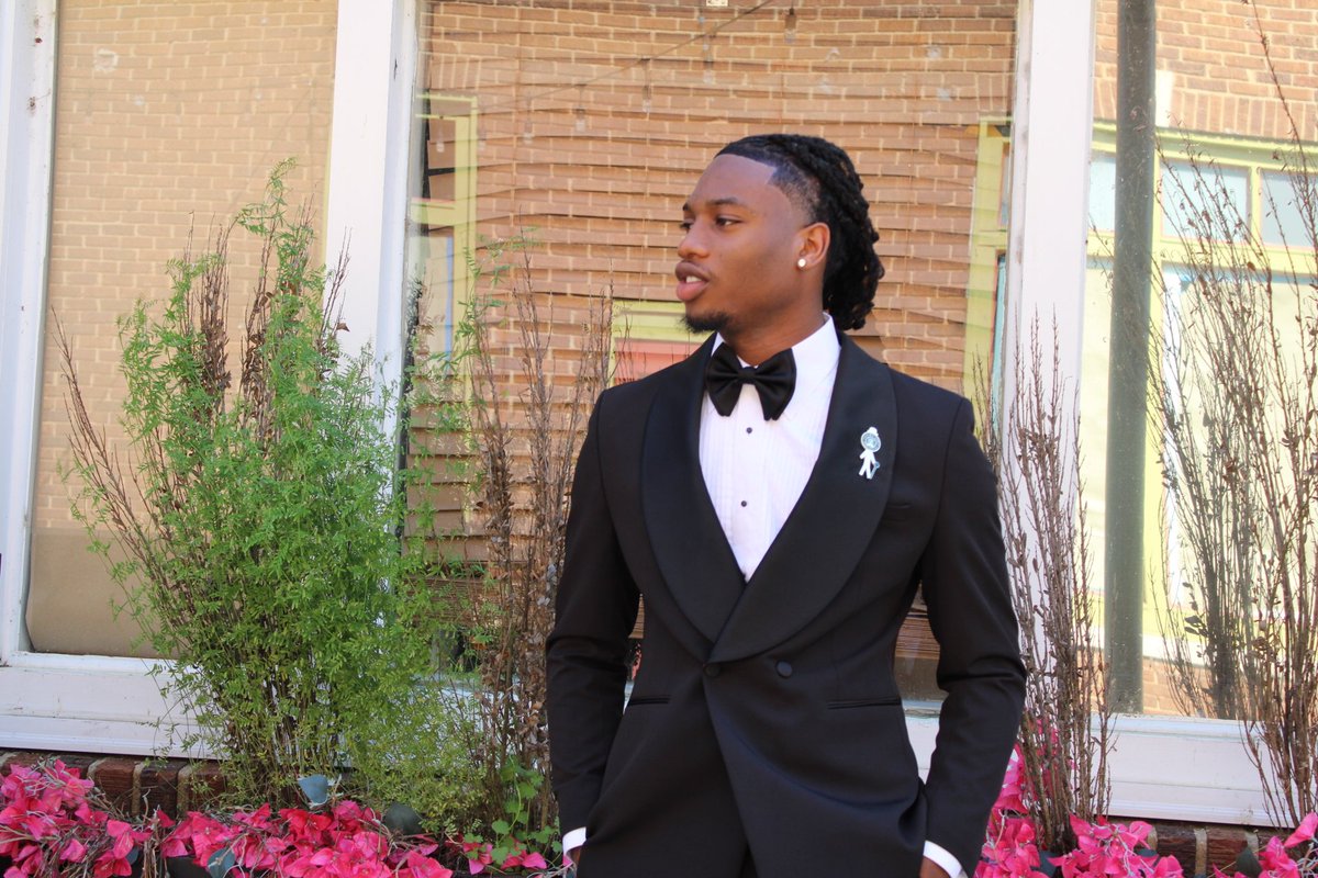 tykeith_solomon's tweet photo. Prom day for @Tyler_Solomon0 https://t.co/zAWFjKPuQT