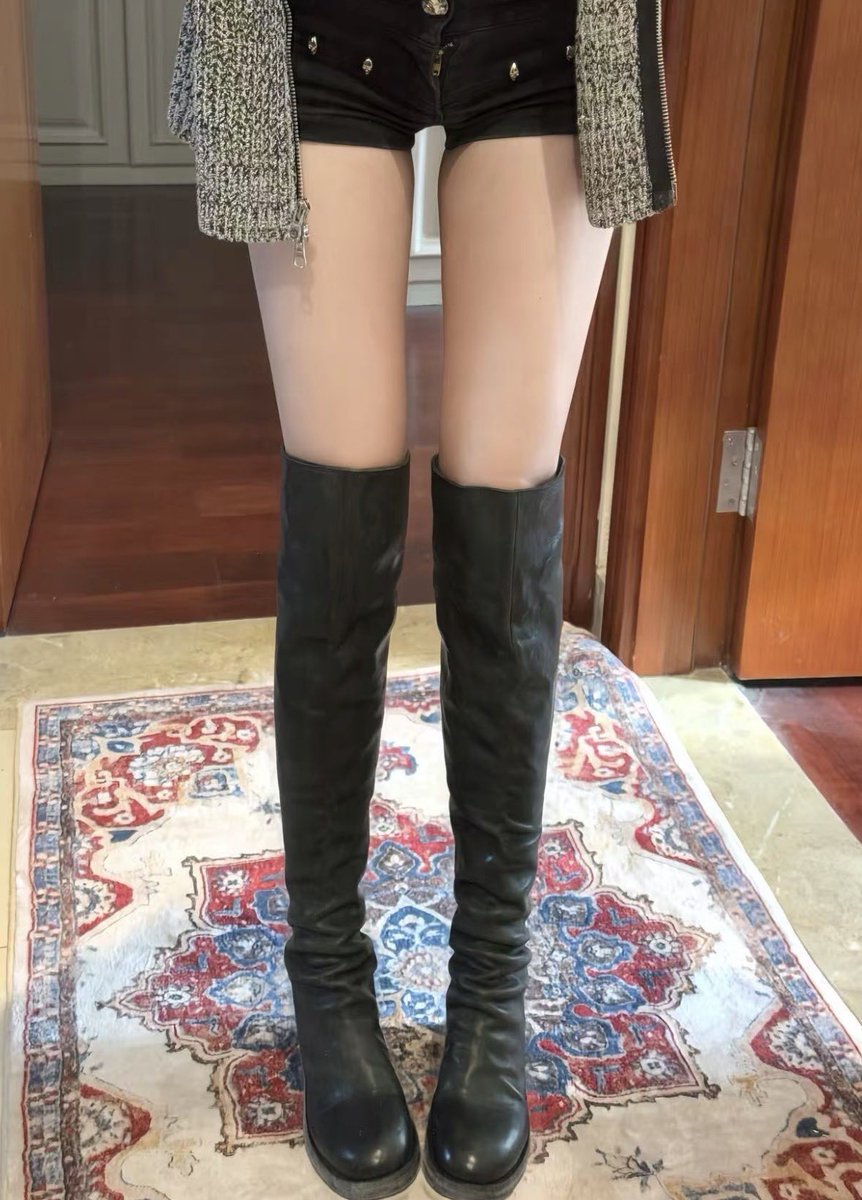 名鞋美脚 tweet media