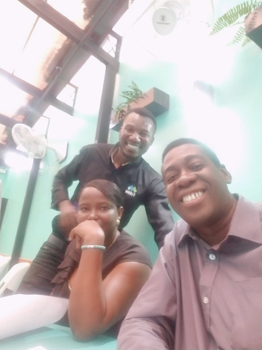 pierrepauljos's tweet photo. Toujours prêt pour  offrie le meilleur. 

@edehaiti https://t.co/uZfyhMN5fc