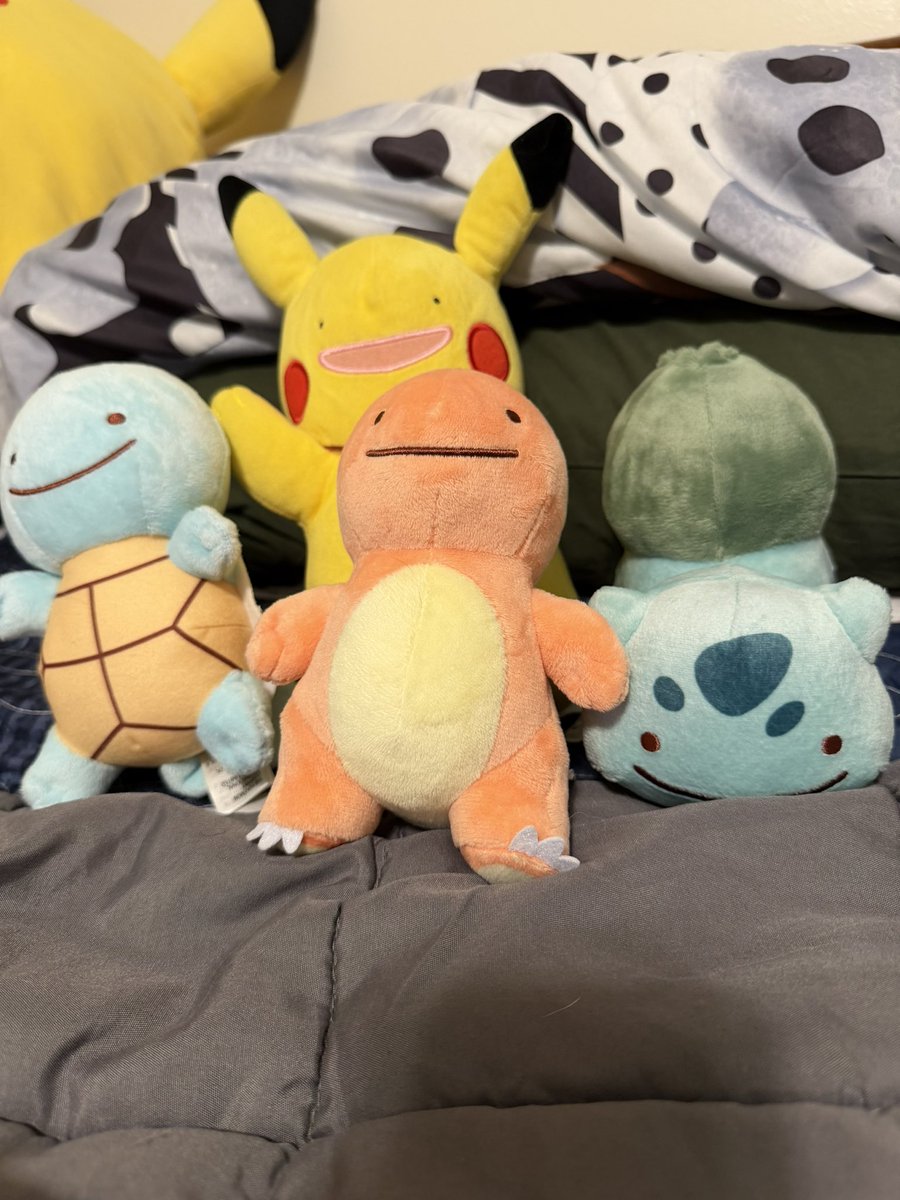 dittoaspikachu's tweet photo. I protect the family. https://t.co/qJ0SGmVJux