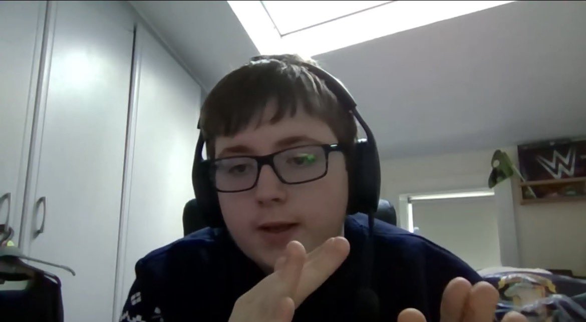 LateNightPearl tweet media