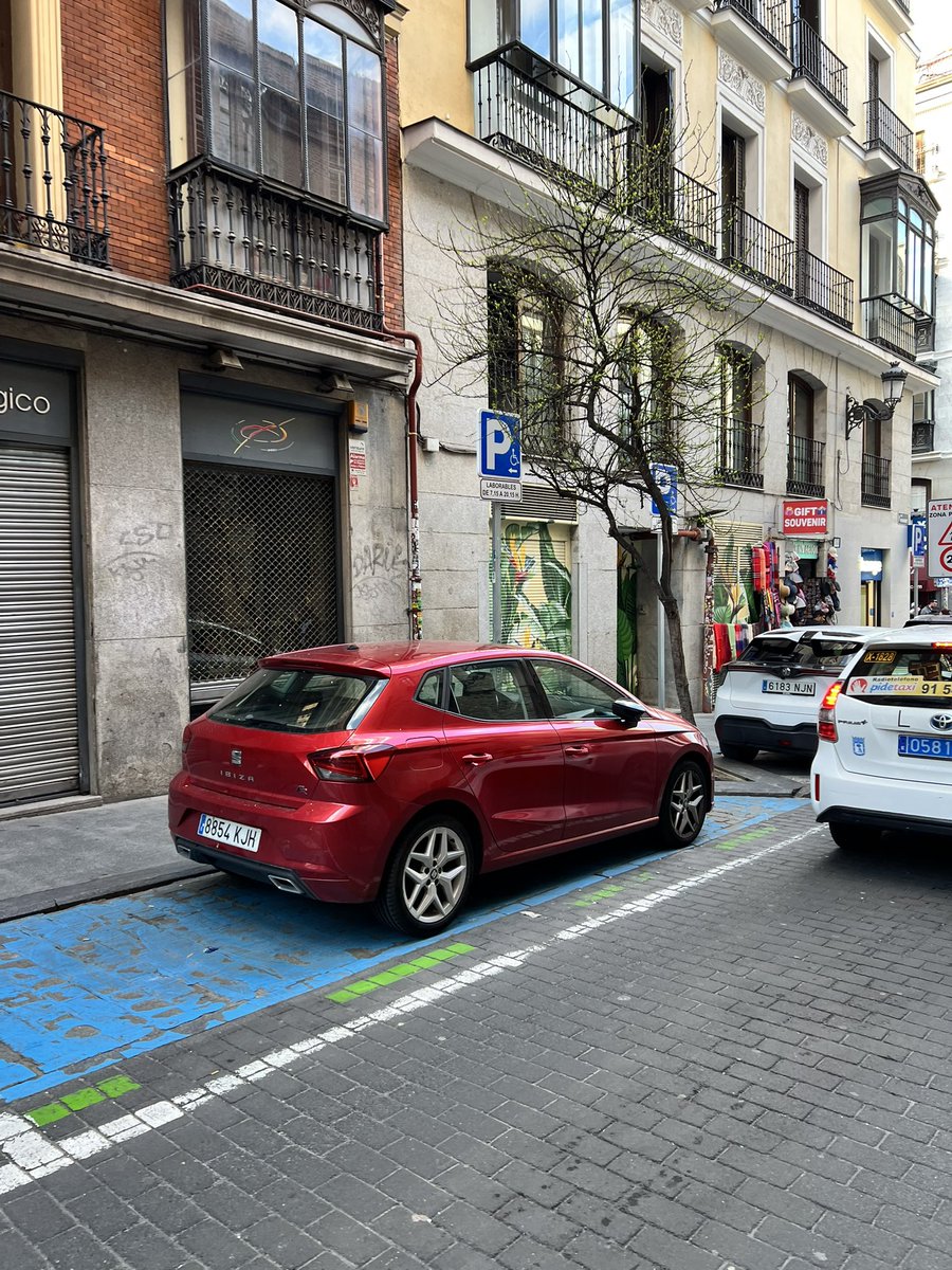 VentCruzada's tweet photo. Aborrezco al Vw Polo, amo al Seat 
Ibiza. https://t.co/CcQNK45qkk