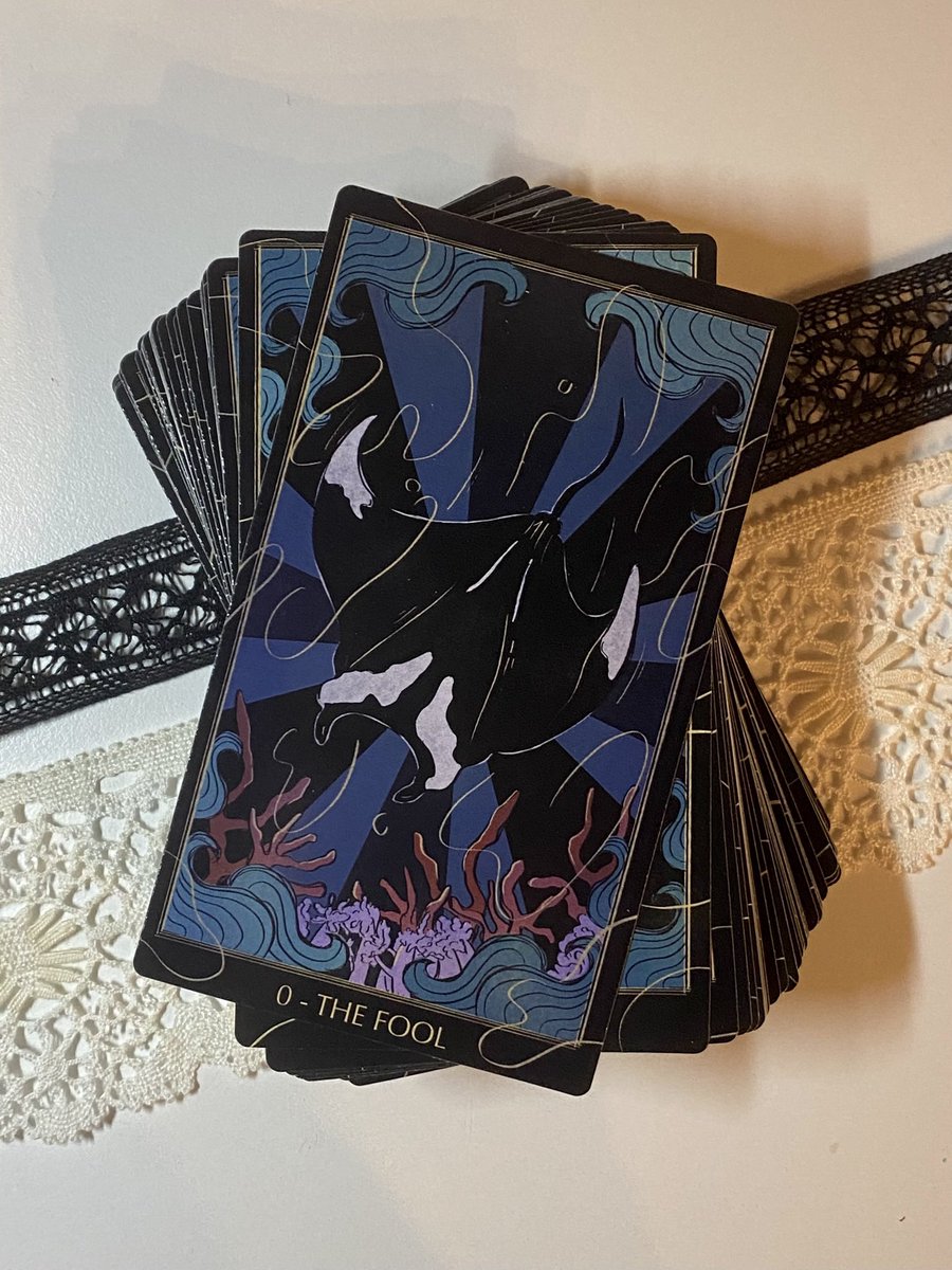 sketchades's tweet photo. i made a tarot deck and it’s ocean themed and it has fish on it!!! if anyone cares !! it’s on my ko-if shop !!!
#tarot #tarotcards #art https://t.co/QHwVeIS7ek