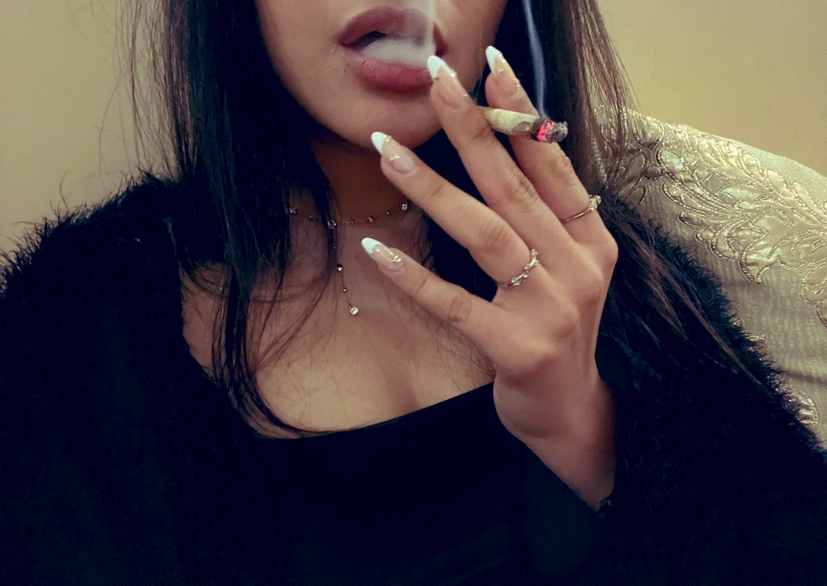 malak ♡ ‧₊˚ ⋅ ౨ৎ ‧₊ .ᐟ tweet media