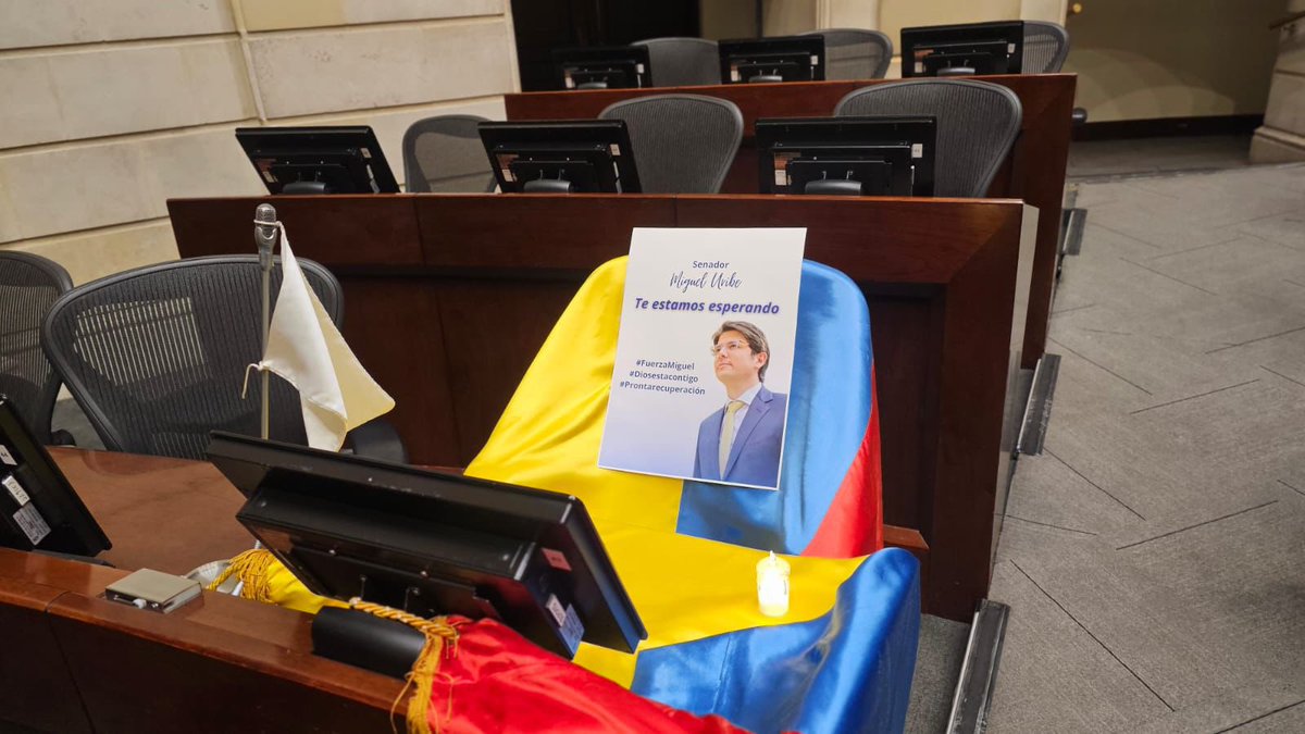 Formidable investigación de la Revista Semana esclarece el modus operandi de los ejecutores, pero los autores intelectuales se esconden en los entresijos del poder, una raza de víboras.

semana.com/nacion/articul…