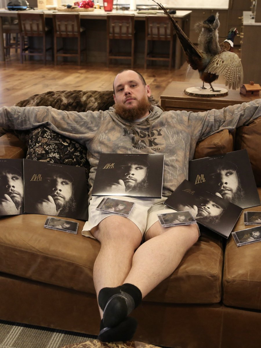 Luke Combs 🎤 tweet media