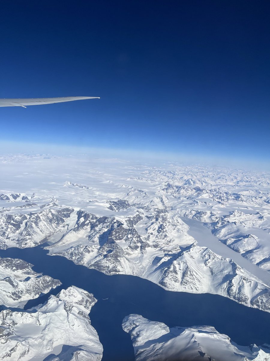 capresequeen's tweet photo. miles flying over greenland, im making spaghetti o’s https://t.co/Rb5O7ouZiR