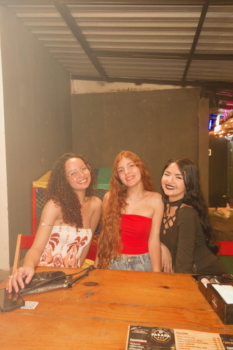 _Joyce_AB's tweet photo. Deixar registrado o girls night maravilhoso de ontem https://t.co/MX3gnTn38U