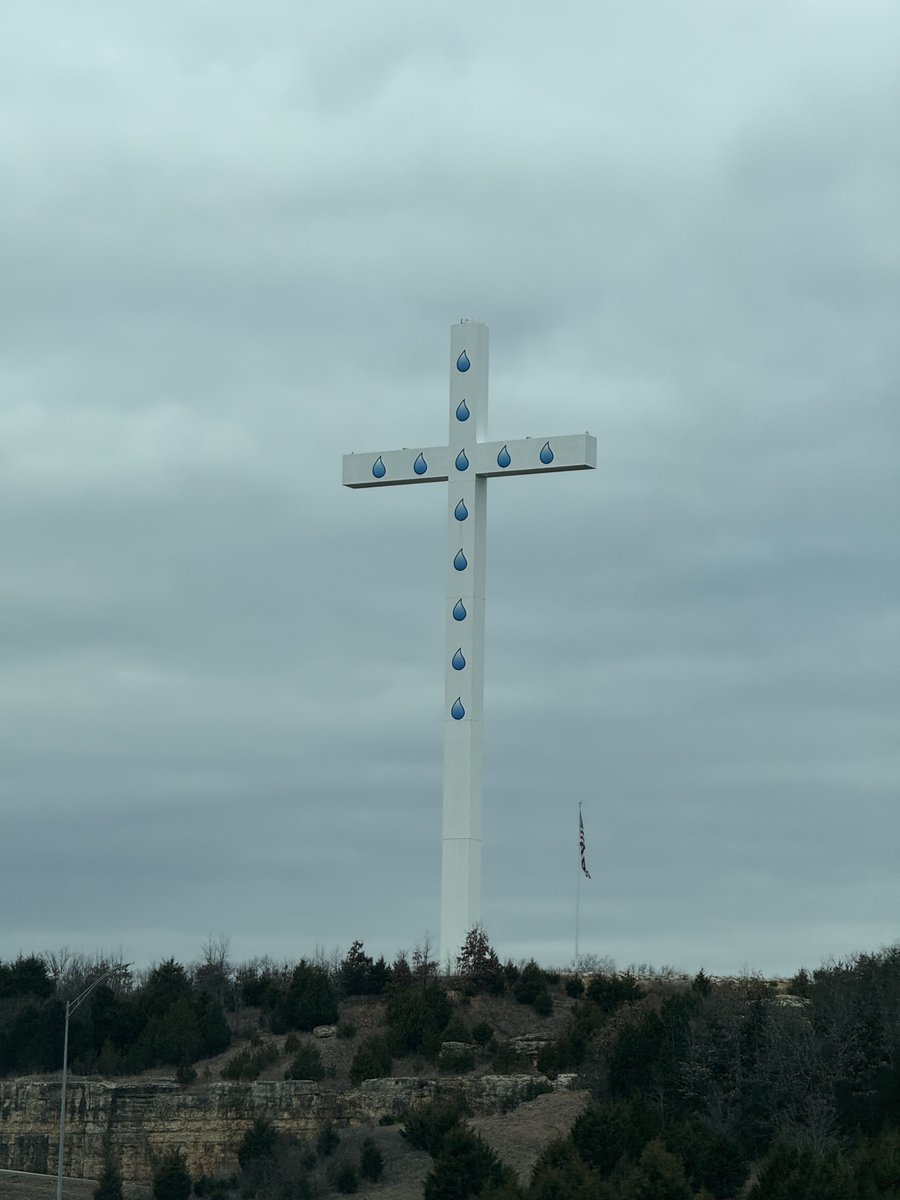 Phone dropper tweet media