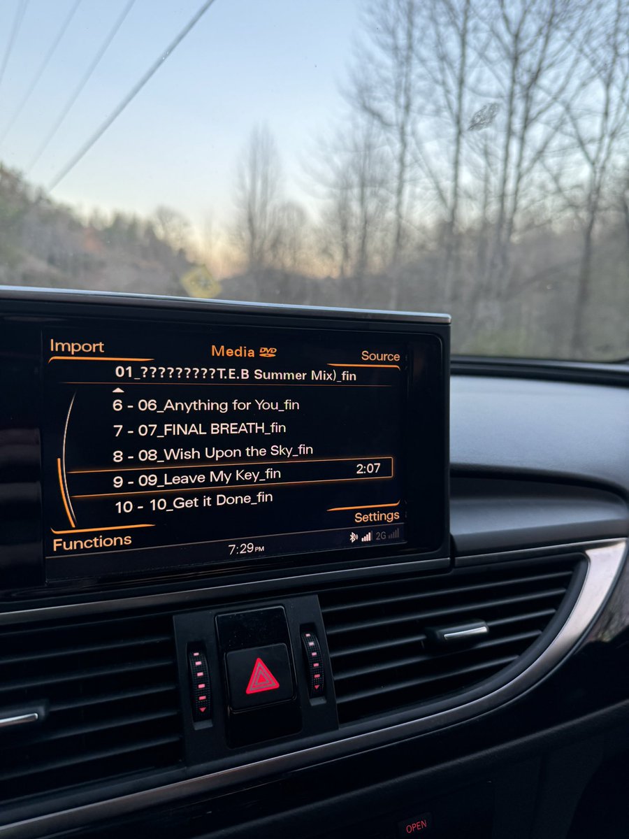 Grey-Dee! tweet media