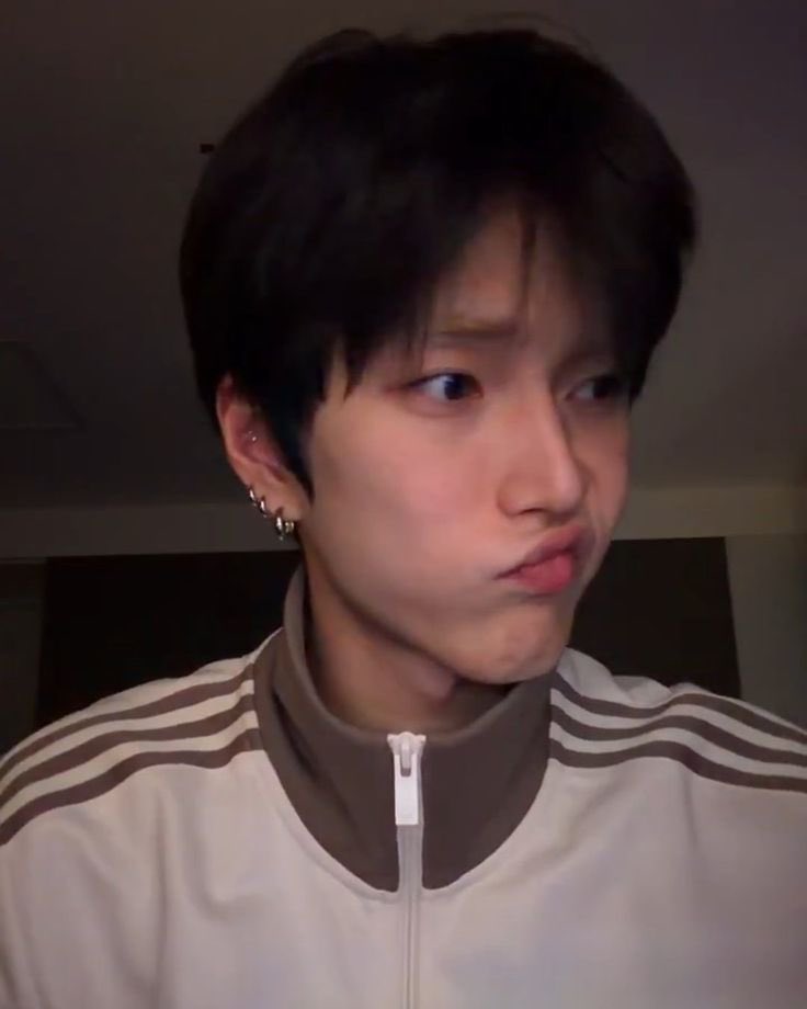 𝚇𝒶𝒾𝒾_ ✧*:⋆ ｡･:★ tweet media