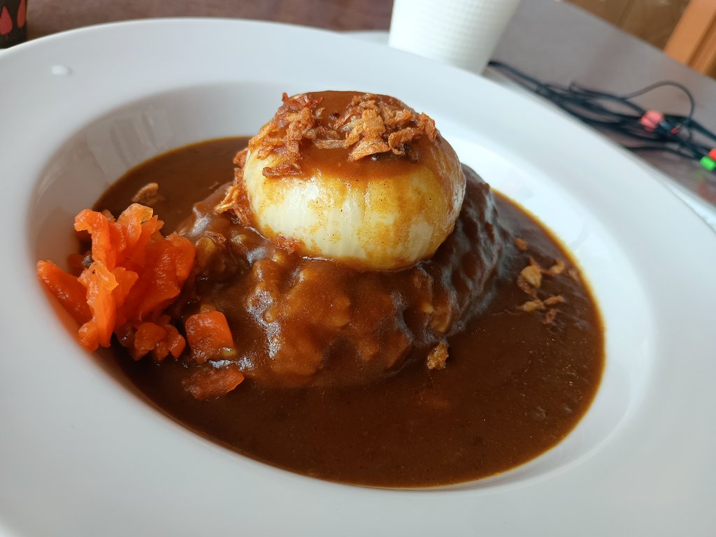 ハチネコ tweet media