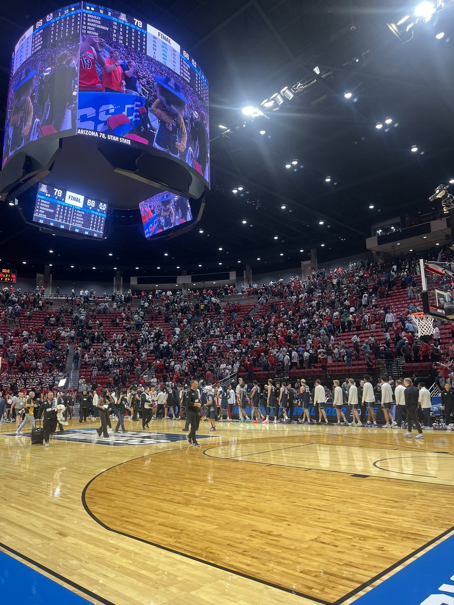Final from San Diego.
(1) Arizona defeats (9) Utah State, 78-66.

Utah State put itself in position late, getting as close as 4, and staying within 6 under 3 minutes to play, but big shots by Zona late push them into the Sweet 16.

And so the last mid-major bows out with grace.