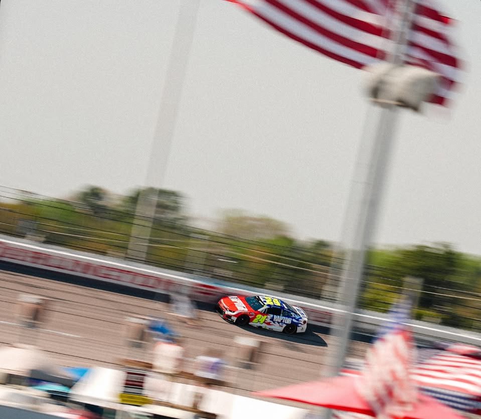 𝐏𝐀𝐑𝐎𝐃𝐘┊ Not @WilliamByron tweet media