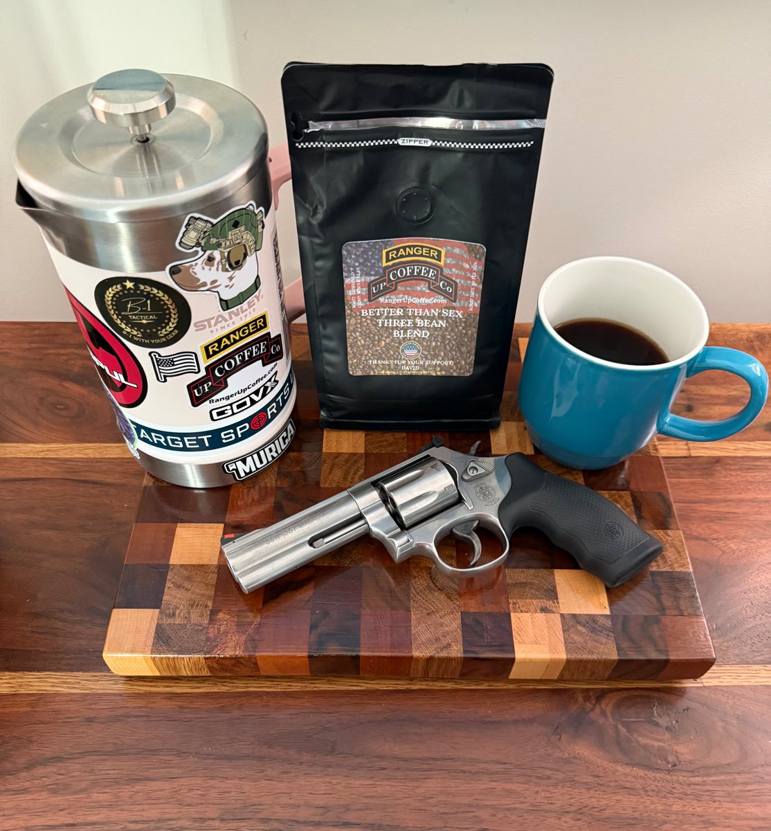 BlueMooGuns's tweet image. Good Wednesday Morning, fam! 
Happy Hump Day!  Brewing up Ranger Coffee’s “Better Than Sex” with this clean stainless .357 wheelgun. Perfect midweek combo!

#wednesdayvibe #wednesdayvibes
#wednesdaymotivation #goodmorning