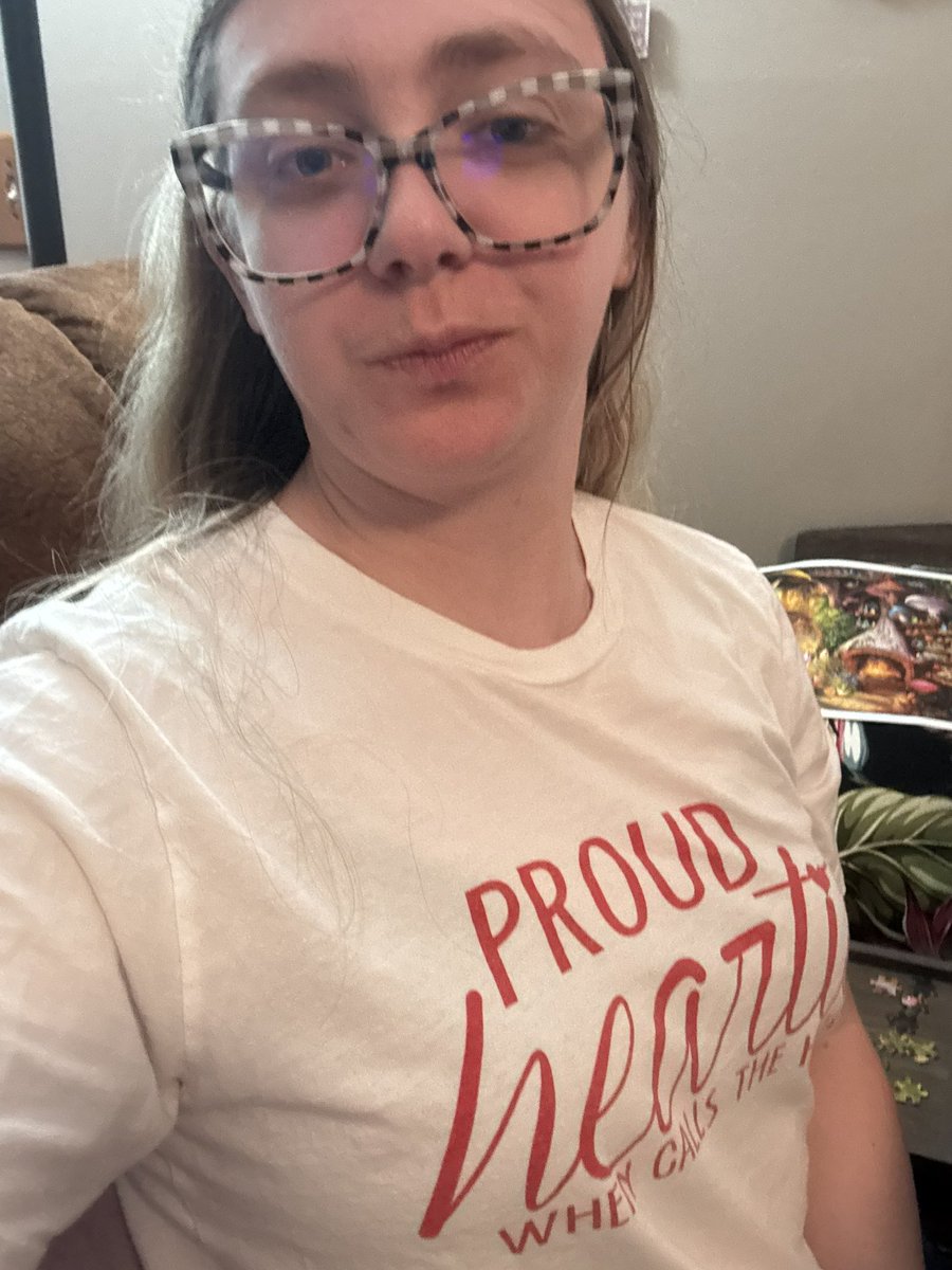 kourtneycox1996's tweet photo. It’s that time! Have to keep the tradition of wearing my Proud Heartie shirt for the finale #Hearties @HallmarkWCTH @hallmarkchannel https://t.co/O1uV2dC6Ro