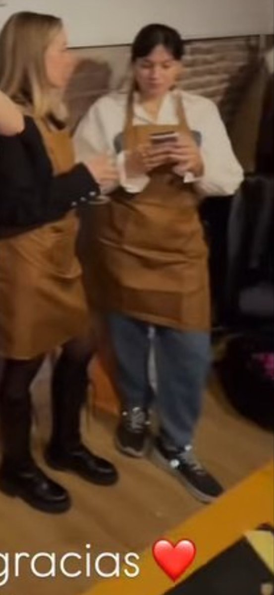 egocentrela tweet media