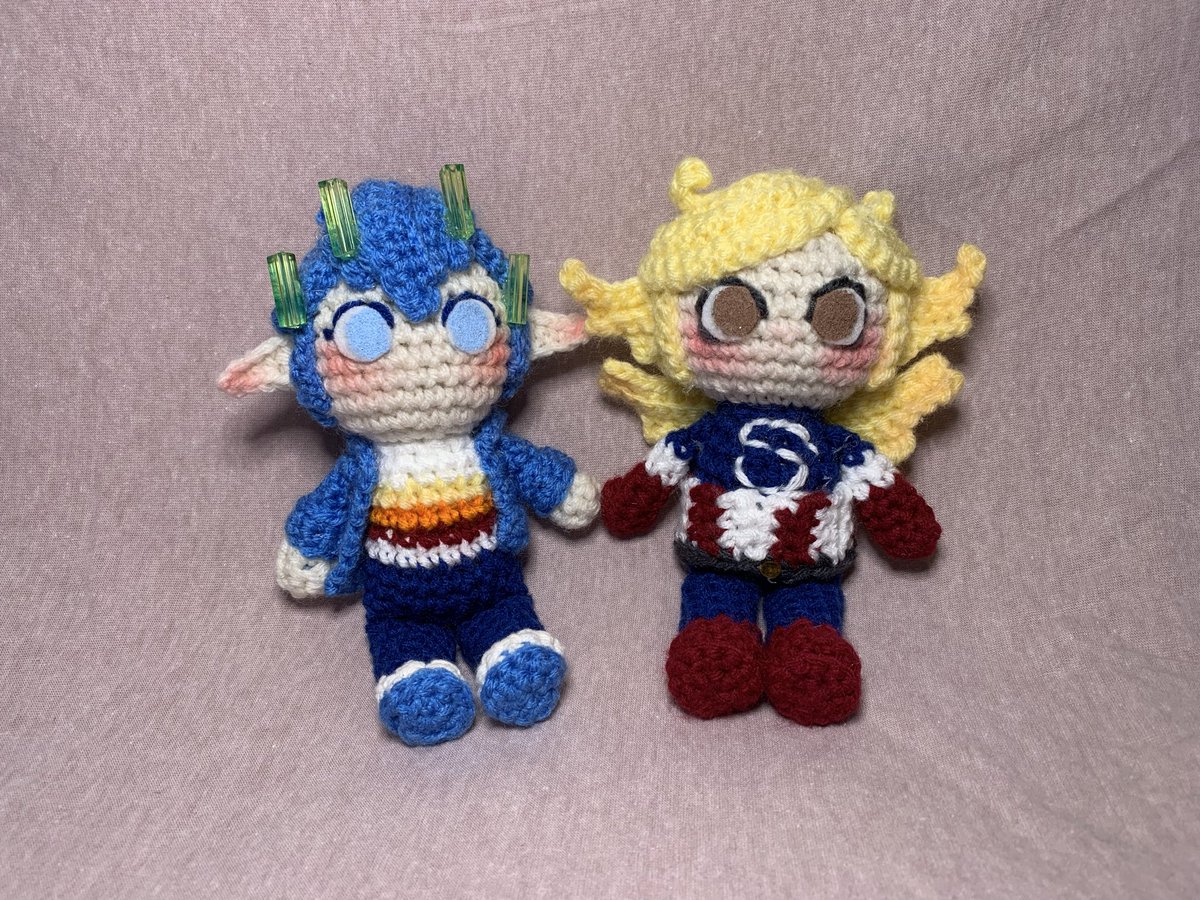 SparkyBells's tweet photo. Bonded Pair. Do not separate. 
#flowerhusbands #thirdlife https://t.co/0sJcmfwhQq