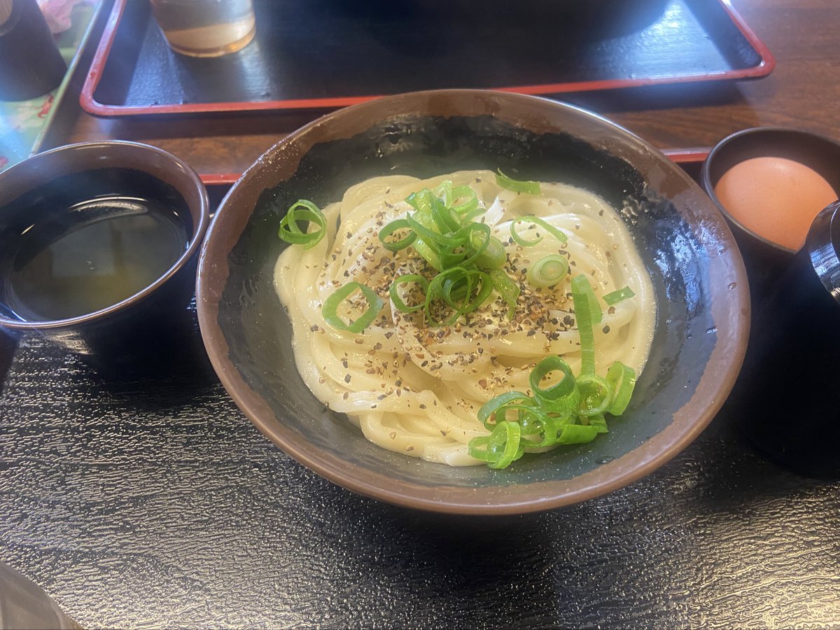 MOLTING BASE tweet media