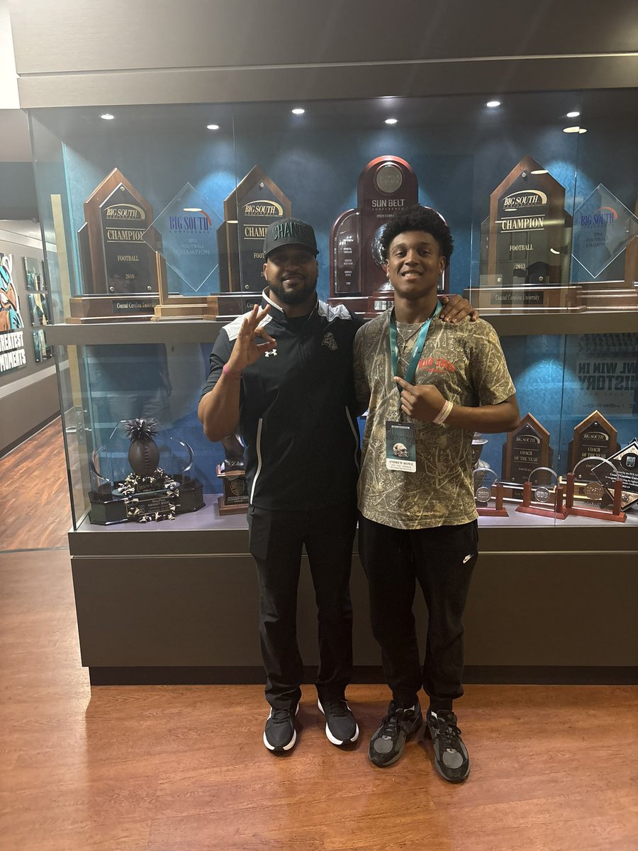 Andrew Rowe tweet media