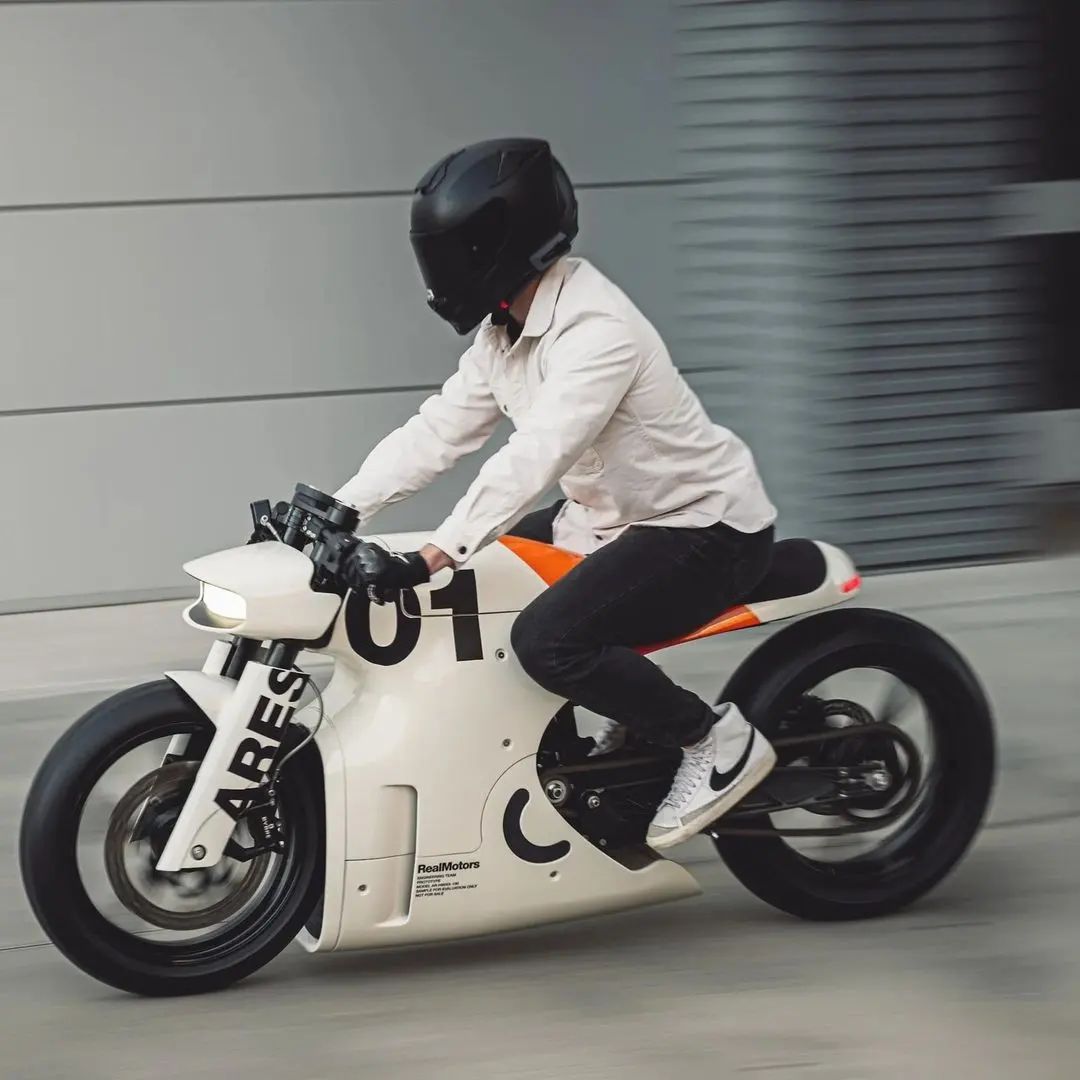 Motorcycles & More tweet media