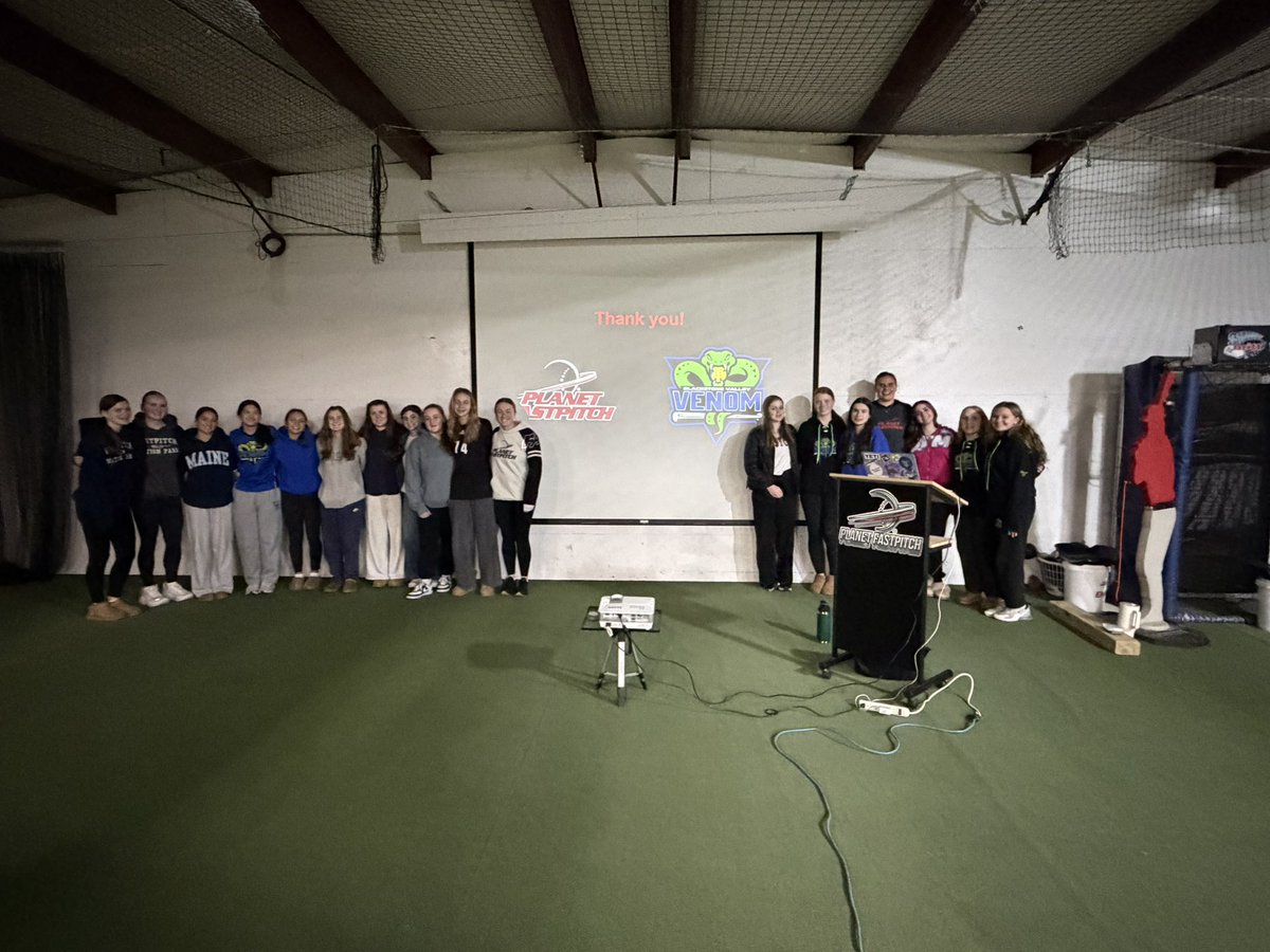 planetfastpitch's tweet photo. Awesome night with Blackstone Valley Venom! Jenna &amp; Emma had a great time leading our recruiting presentation. Special thanks to everyone who came out!💪🥎 @BVVenomFangsup https://t.co/AwqveyDxvj