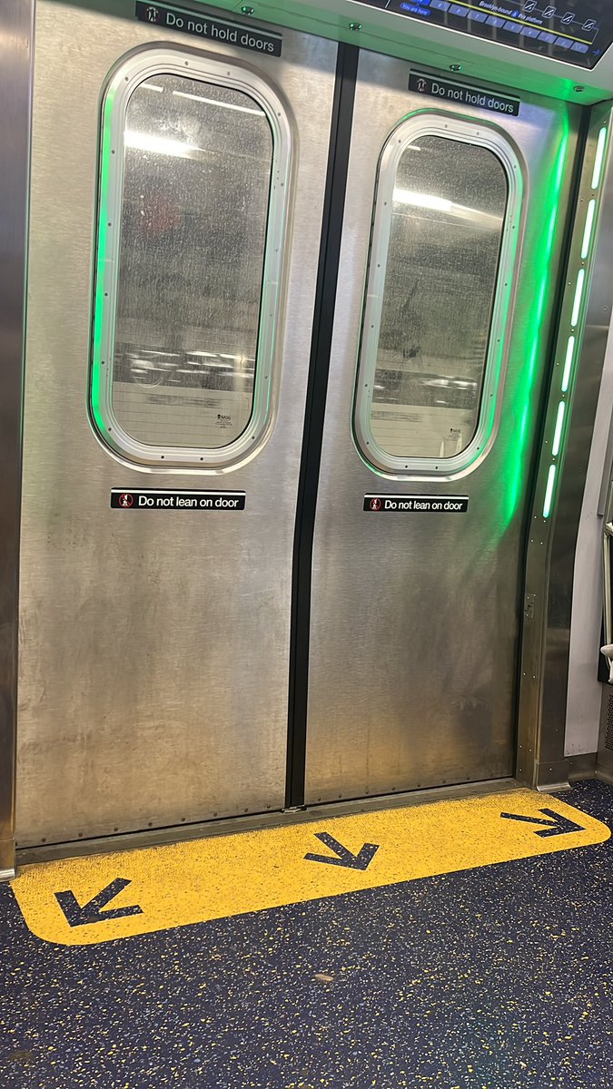 mmdevoe's tweet image. TFW you’re late but there’s an express across the platform so you dash and it doesn’t pull away and it is like a miracle! —until the doors close and the train moves in the opposite direction from how you need to go. Are the gods laughing? Yes. #nycproblems #nyc #newyorkcity