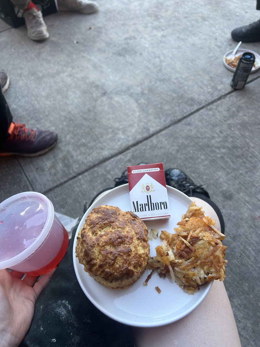 stuffie🕯️🥀🍰 tweet media