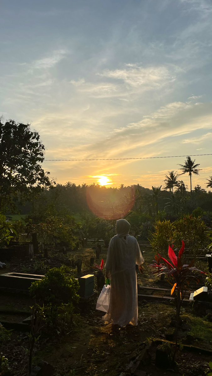 bangjargoo's tweet photo. selamat hari raya idul fitri yaa buk, mohon maaf lahir dan batin 🤍 https://t.co/nslxZp67VR